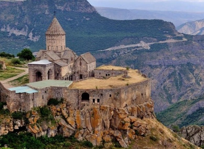 Einzigartiges Motorradabenteuer durch Armenien